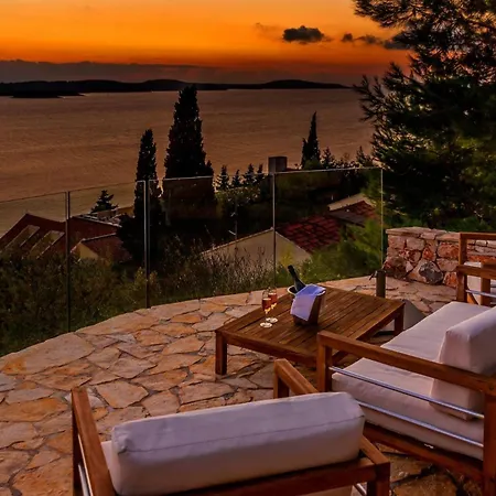 Silversea In Hvar Infinity Heated Pool هفار